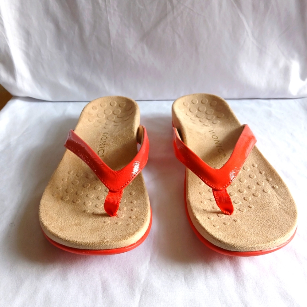 Vionic Podiatrist Designed Flat Thong Sandals